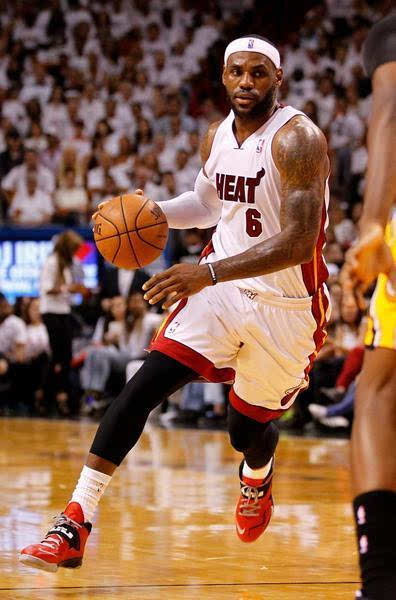 关于窗口期拜仁慕尼黑绝杀压哨——CBA季后赛节点到来，质疑声仍在，球队文化再被提及的信息